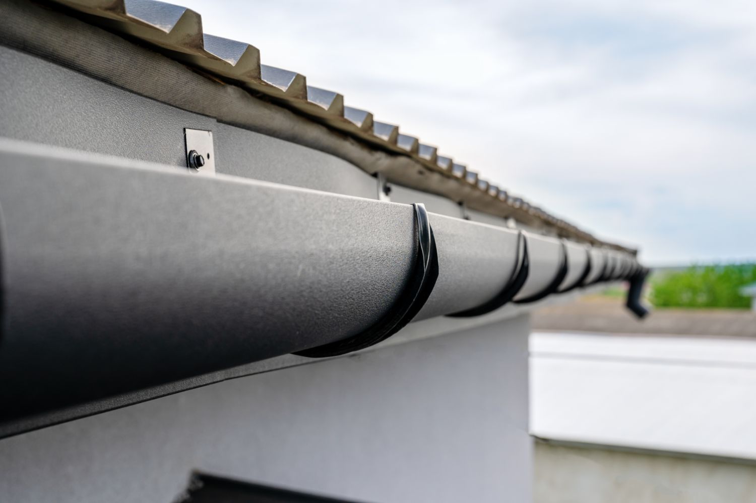 guttering-fascias-soffits-replacement (1) Gutter repairs Kingston